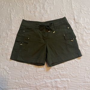 White House Black Market linen/rayon shorts size 0.